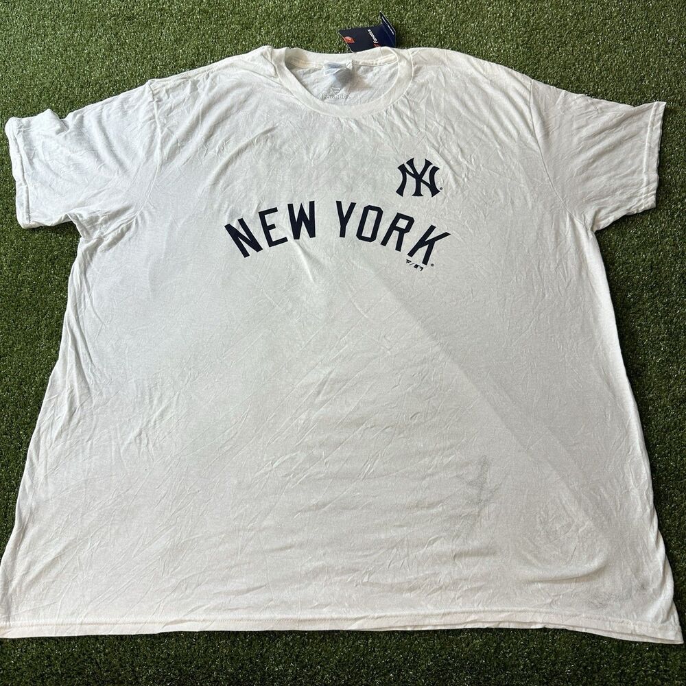 New York Yankees Fanatics T-Shirt 2XL White MLB Graphic Tee NWT